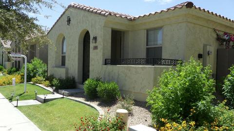 3475 E Orchid Ln, Gilbert, AZ 85296 photo 1