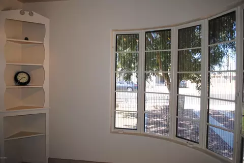 1537 E Diamond St, Phoenix, AZ 85006 photo 4