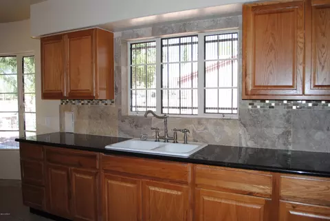 1537 E Diamond St, Phoenix, AZ 85006 photo 5