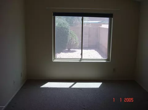 4339 E Vaughn Dr, Phoenix, AZ 85044 photo 9