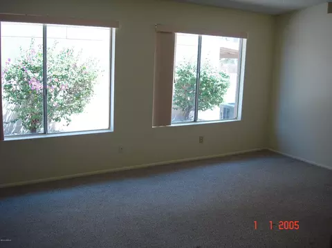 4339 E Vaughn Dr, Phoenix, AZ 85044 photo 4