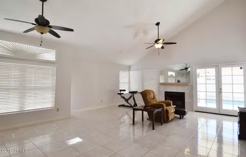 3237 E Hiddenview Dr, Phoenix, AZ 85048 photo 3
