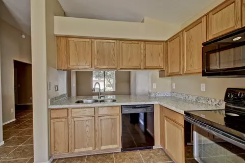 1703 E Amber Ln, Gilbert, AZ 85296 photo 8