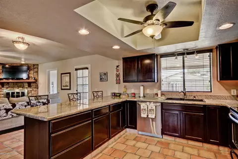 643 E Kael Cir, Mesa, AZ 85203 photo 16