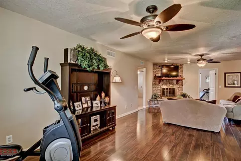 643 E Kael Cir, Mesa, AZ 85203 photo 8