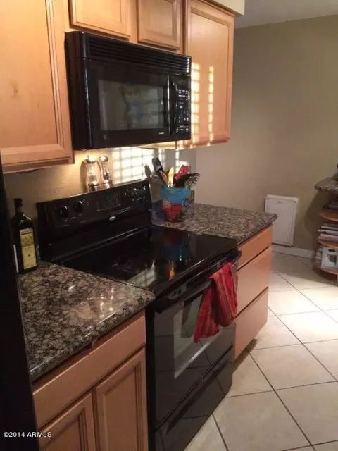 3951 E Becker Ln, Phoenix, AZ 85028 photo 10
