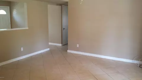 3951 E Becker Ln, Phoenix, AZ 85028 photo 7