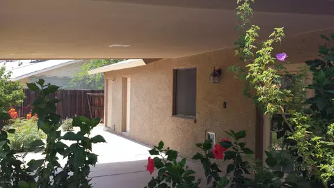 3951 E Becker Ln, Phoenix, AZ 85028 photo 23