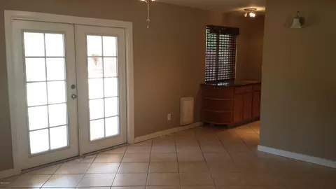 3951 E Becker Ln, Phoenix, AZ 85028 photo 6