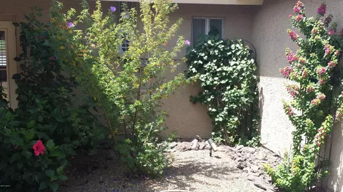 3951 E Becker Ln, Phoenix, AZ 85028 photo 24