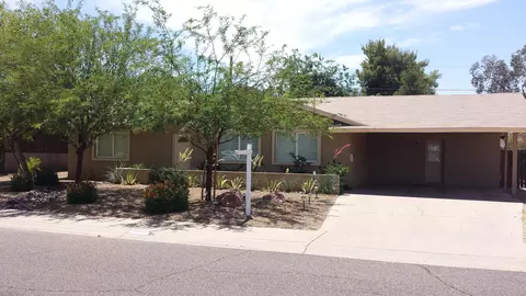 3951 E Becker Ln, Phoenix, AZ 85028 photo 1
