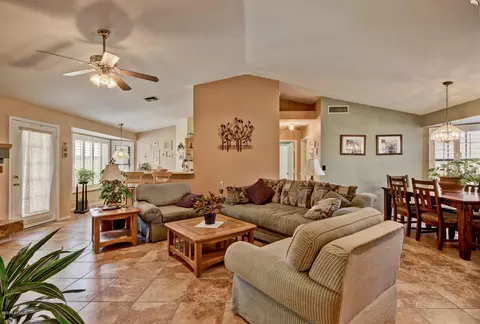 17813 N 1st Dr, Phoenix, AZ 85023 photo 3
