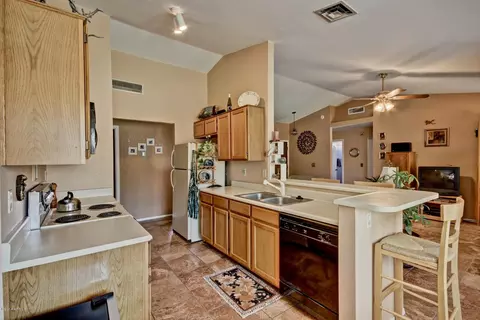 17813 N 1st Dr, Phoenix, AZ 85023 photo 15