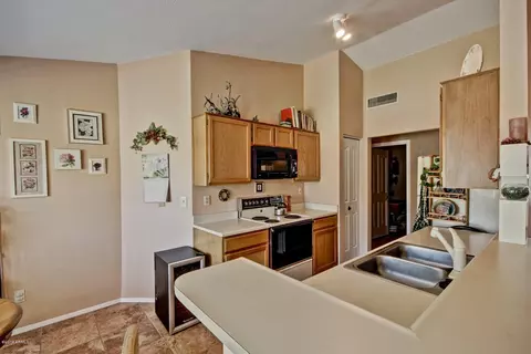 17813 N 1st Dr, Phoenix, AZ 85023 photo 13