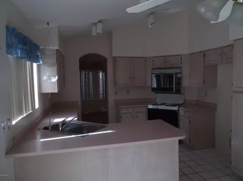 337 E Stonebridge Dr, Gilbert, AZ 85234 photo 11