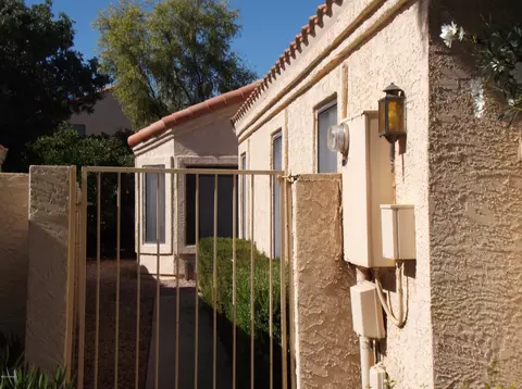 337 E Stonebridge Dr, Gilbert, AZ 85234 photo 3
