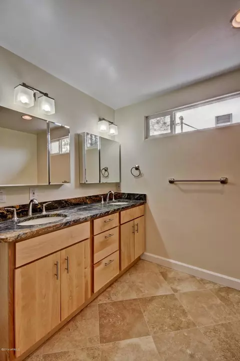 2102 E Weldon Ave, Phoenix, AZ 85016 photo 4