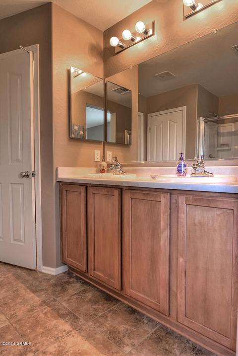986 S Hawk Ln, Gilbert, AZ 85296 photo 16