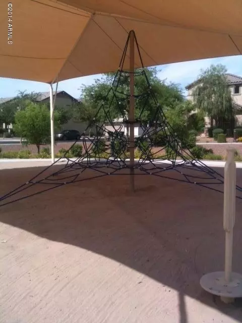 1069 S Deerfield Ln, Gilbert, AZ 85296 photo 2