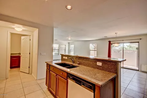 1069 S Deerfield Ln, Gilbert, AZ 85296 photo 17