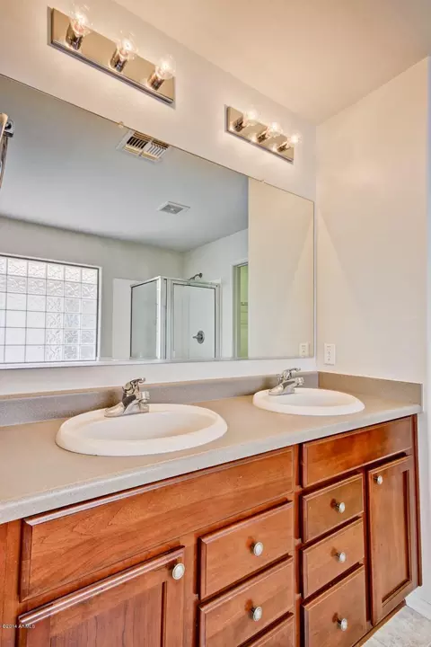 1069 S Deerfield Ln, Gilbert, AZ 85296 photo 28