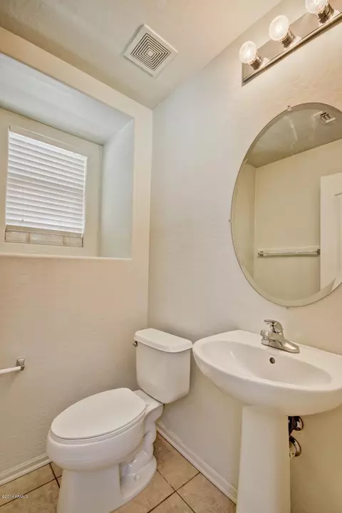 1069 S Deerfield Ln, Gilbert, AZ 85296 photo 11