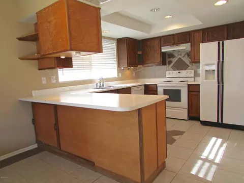 6731 E Ivy St, Mesa, AZ 85205 photo 8