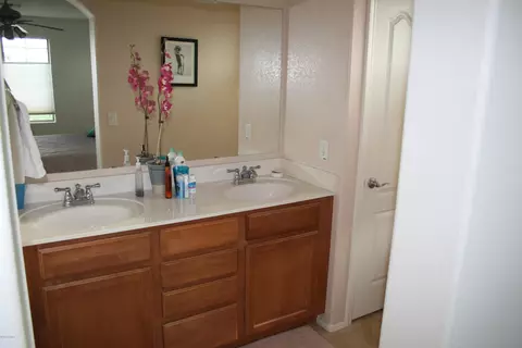 4351 E Selena Dr, Phoenix, AZ 85050 photo 5