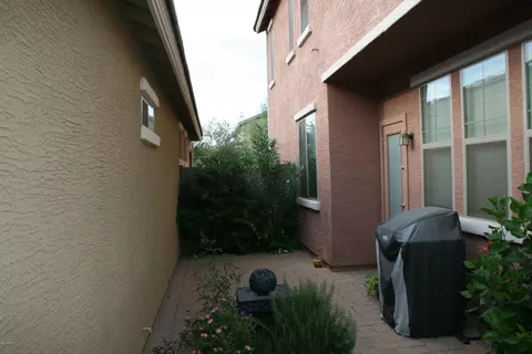 4351 E Selena Dr, Phoenix, AZ 85050 photo 15