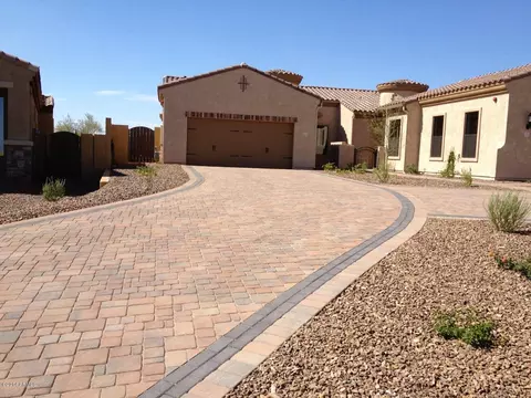 1854 N Red Clf, Mesa, AZ 85207 photo 1