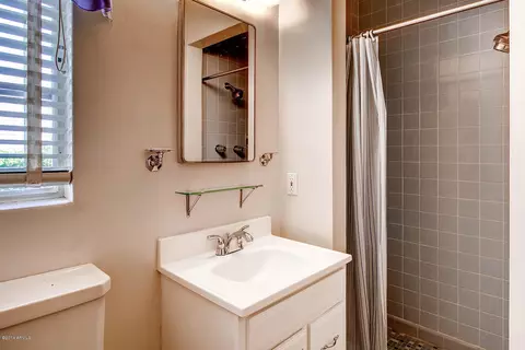 902 E Cambridge Ave, Phoenix, AZ 85006 photo 14