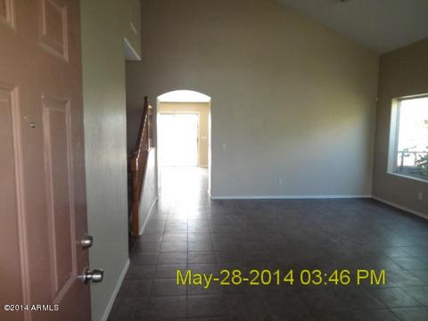 2004 S 66th Ln, Phoenix, AZ 85043 photo 2