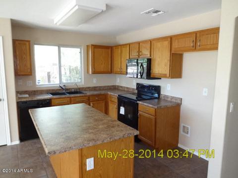 2004 S 66th Ln, Phoenix, AZ 85043 photo 6