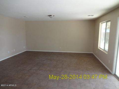 2004 S 66th Ln, Phoenix, AZ 85043 photo 8