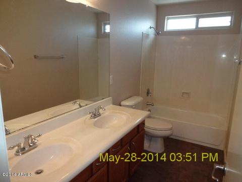2004 S 66th Ln, Phoenix, AZ 85043 photo 14