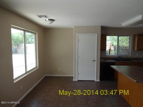 2004 S 66th Ln, Phoenix, AZ 85043 photo 7