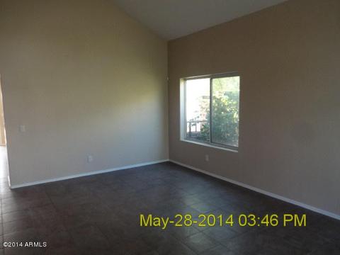 2004 S 66th Ln, Phoenix, AZ 85043 photo 3