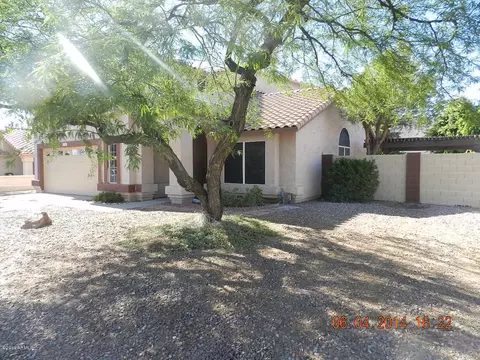 3744 E Morrow Dr, Phoenix, AZ 85050 photo 2