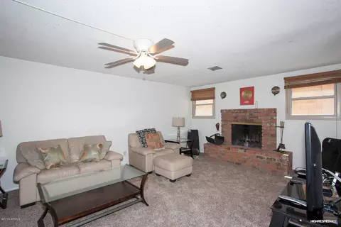 131 E Pebble Beach Dr, Tempe, AZ 85282 photo 13