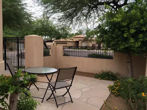 4107 E Hancock Dr, Phoenix, AZ 85028 photo 1