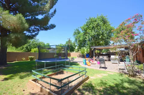 4033 E Mitchell Dr, Phoenix, AZ 85018 photo 18