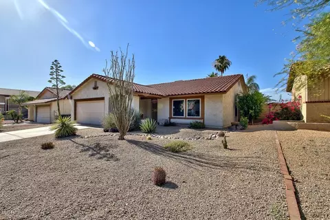 2132 E Gelding Dr, Phoenix, AZ 85022 photo 2