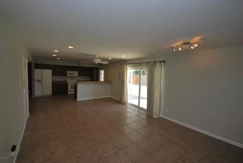 1704 E Broadmor Dr, Tempe, AZ 85282 photo 10