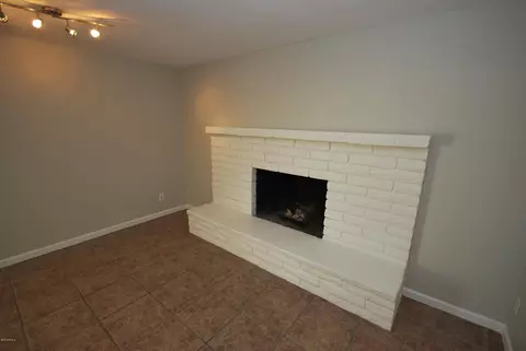 1704 E Broadmor Dr, Tempe, AZ 85282 photo 11