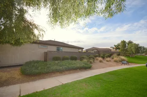4611 E Narrowleaf Dr, Gilbert, AZ 85298 photo 5