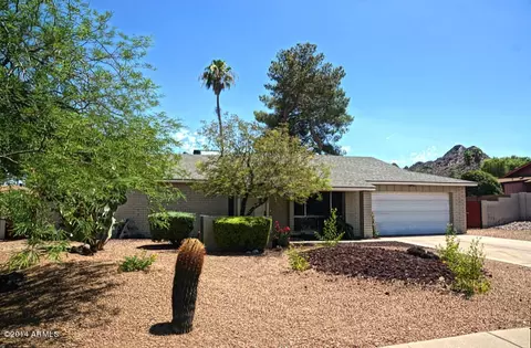 2357 E Sahuaro Dr, Phoenix, AZ 85028 photo 1