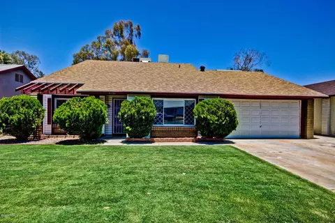 4206 E Vineyard Rd, Phoenix, AZ 85042 photo 1
