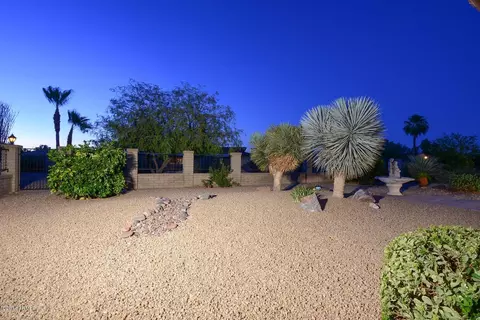 3138 E Las Rocas Dr, Phoenix, AZ 85028 photo 24