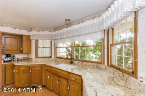 625 E Leah Ln, Gilbert, AZ 85234 photo 11