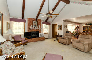 625 E Leah Ln, Gilbert, AZ 85234 photo 5